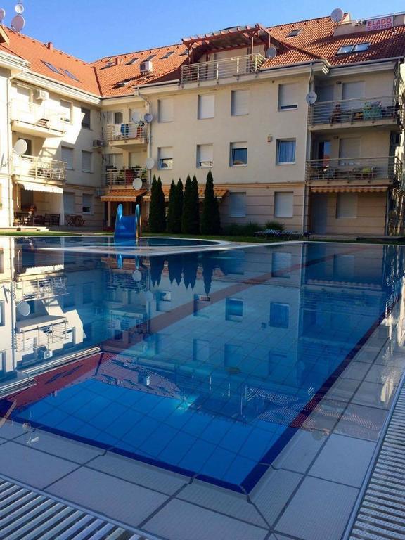 Relax Apartman Hajduszoboszlo Ngoại thất bức ảnh